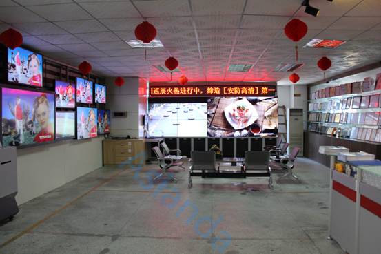 顶级“视”界  卧虎藏龙—走进深圳市雅迅达液晶显示设备有限公司